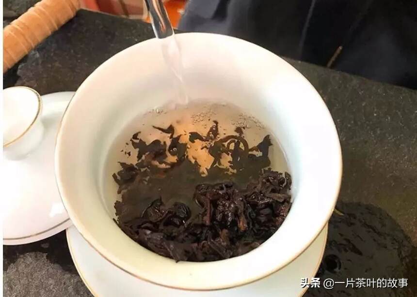 茶汤表面有泡沫，到底是好是坏？