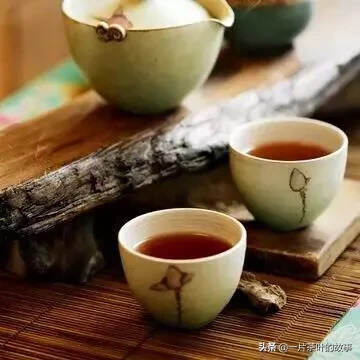 茶知识│必要实用的茶礼仪，让喝茶成为一件趣事