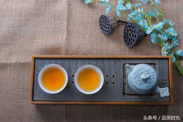 品茶时光｜泡茶的茶器怎样才能轻松去茶垢？