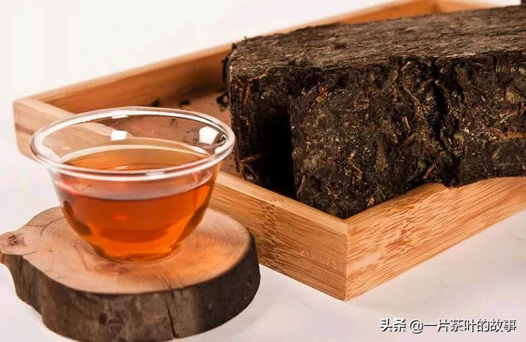 黑茶茯砖，回味甘甜，满口生津，泡法多样