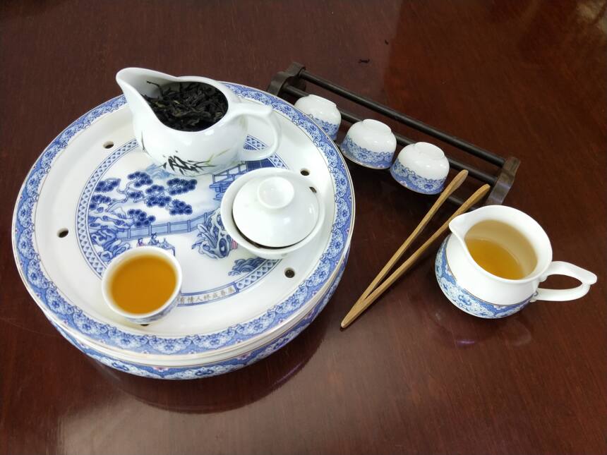 一喝就会爱上的凤凰单丛茶，到底是属于什么茶系呢？