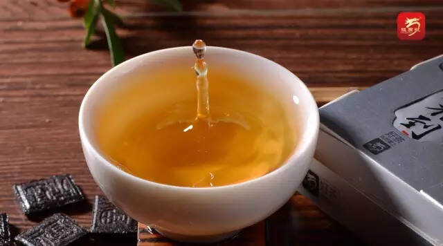 普洱茶冲泡新技能：生茶要转，熟茶要柔