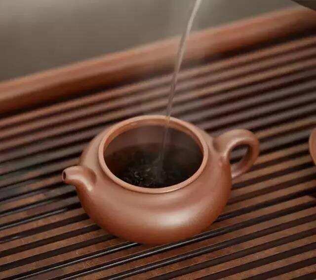 用紫砂壶泡茶，真的可以“发茶性”？