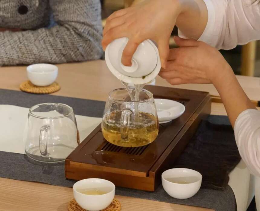 这款纪念茶，用跨年份拼配，诠释了临沧茶的时间层次感