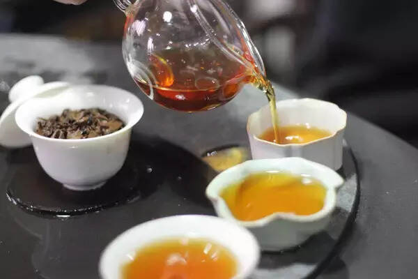 如何辨别春茶、夏茶和秋茶