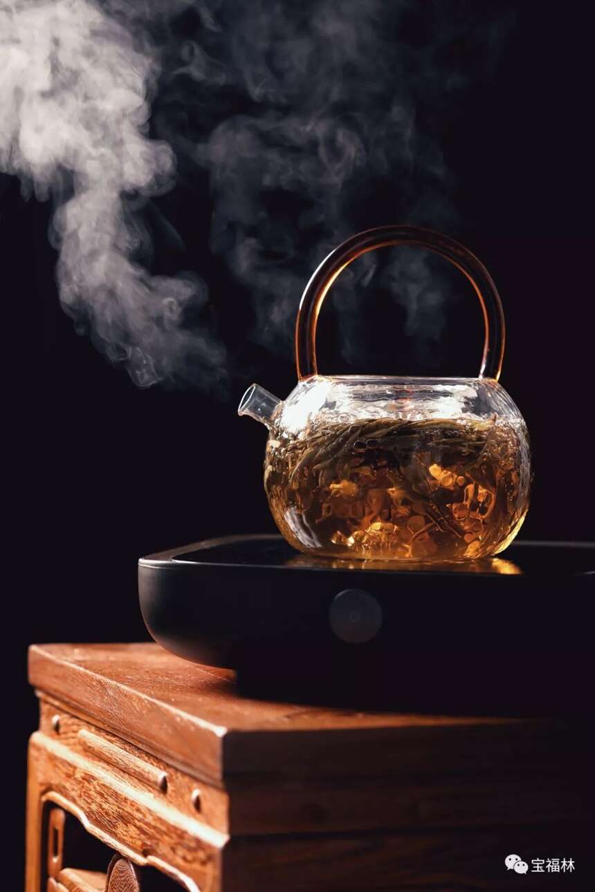 收藏白茶的必备攻略：教你如何辨别做旧老白茶