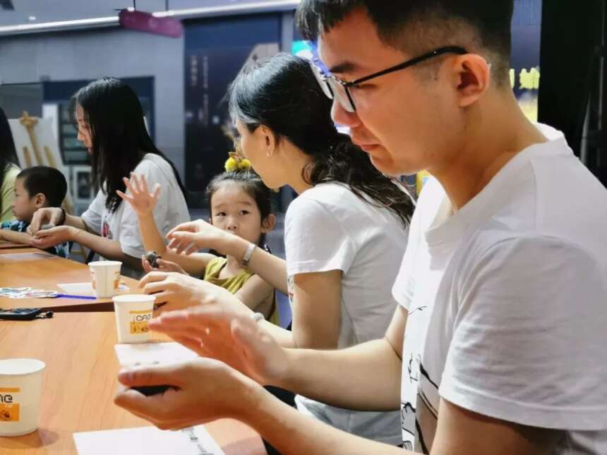 国茶荟成为广州首个慈善茶文化主题馆