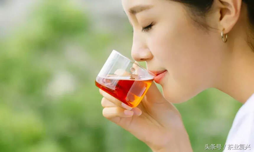 津乔津味小柠红携美味与健康而来，呈献最具生活气息茶饮