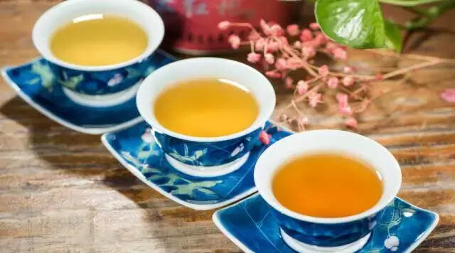 喝茶只是一种生活方式，懂不懂茶不重要，每天喝茶才重要 ！