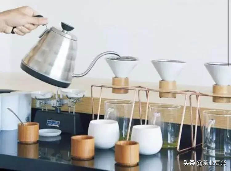 日本茶饮的革命正悄悄展开，中国茶饮的未来在哪里？
