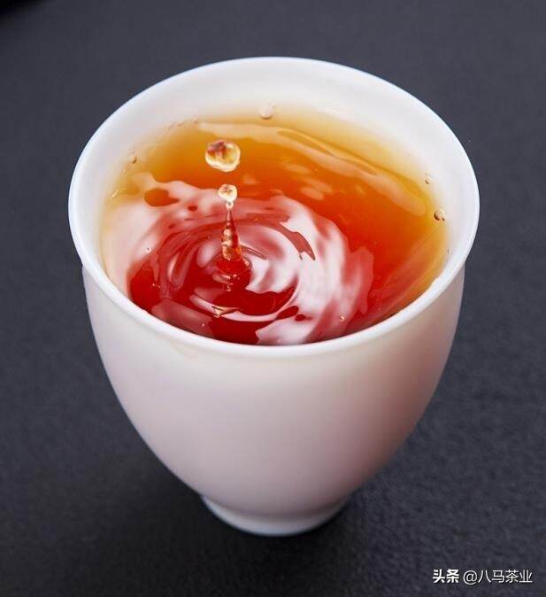 仅有400多年历史，偶然间被发现，红茶原来是这样的