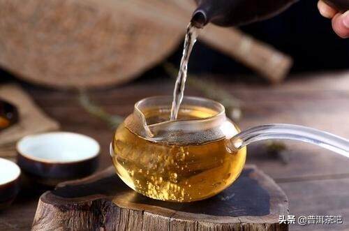 冲泡时怎么减少普洱茶的苦涩味道？