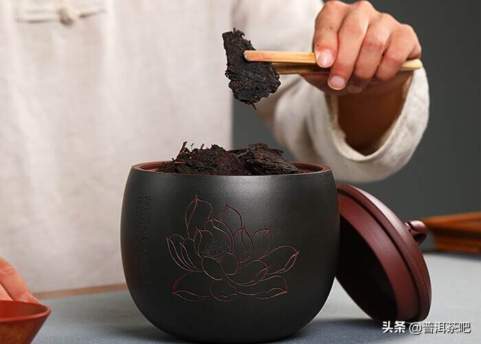 用紫砂罐存的普洱茶没有纸箱存得好喝