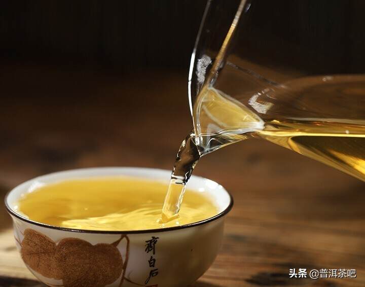 普洱熟茶与生茶的生津感有何不同？