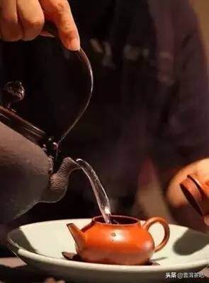 泡茶注水那么多花招，您选哪招？