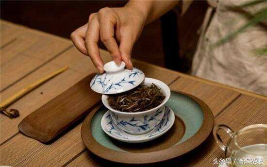 为何历来认为好茶都是用陶瓷盖碗冲泡？