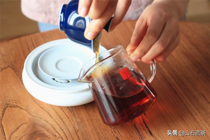 茶事 | 选盖碗还是紫砂壶？泡茶用什么器皿更合适？