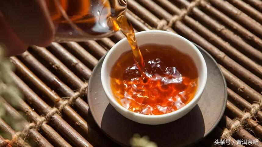 新茶涩老茶陈何时的普洱茶最好喝