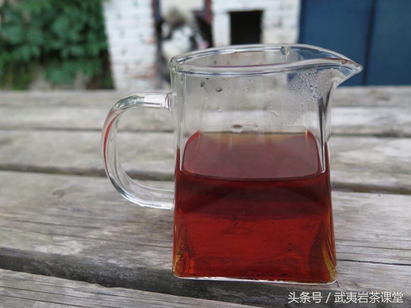 武夷岩茶工艺详解：不同火功对大红袍岩茶品质的影响