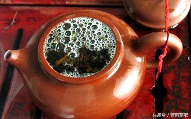 「刀哥说茶」茶汤中那些泡泡的始作俑者，茶皂素只是其中一个