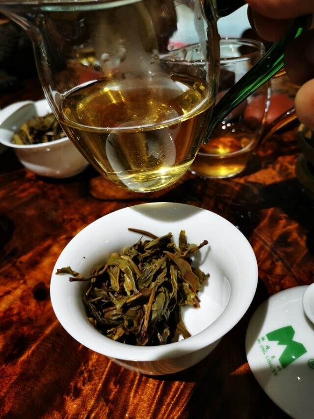 勐库东半山茶口感特点，被誉为“勐库良种，世界名茶”