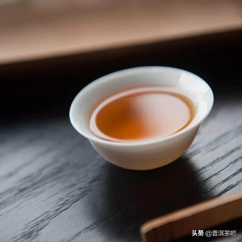 【刀哥说茶】普洱茶越陈越香，为什么新茶更受欢迎？