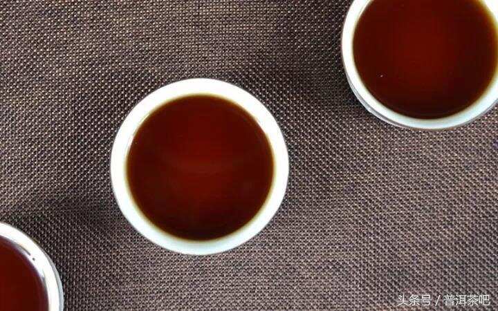 重发酵的普洱熟茶适合现喝，其实错了！