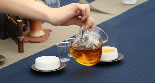 中国茶叶现状 2020年茶叶价格，普洱茶仓储围绕中期茶的品饮价值