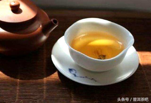 「刀哥说茶」茶汤中那些泡泡的始作俑者，茶皂素只是其中一个