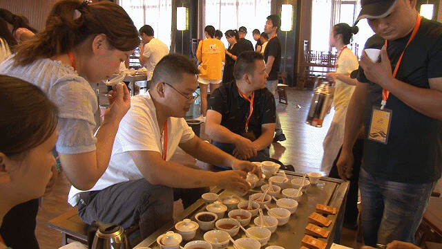 该如何讲好茶文化？肖坤冰教授在BBC这样向世界讲述茶的故事