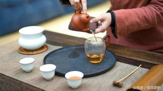 关于茶艺师和茶艺表演的几点杂谈