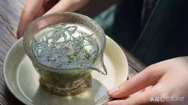 冲泡普洱茶的留根、闷泡和坐杯泡法各有什么异同？