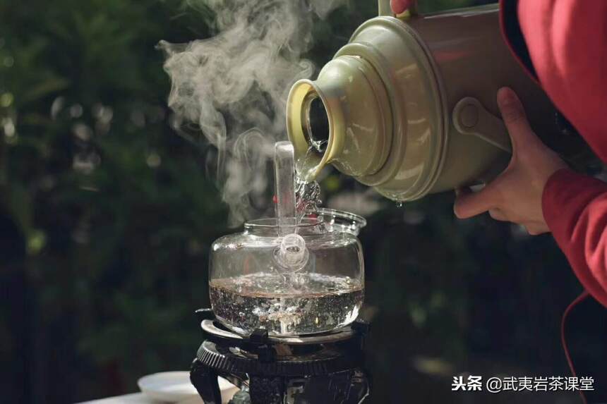 梦过煮茶岩下听，武夷岩茶中哪些品种可以煮着喝？