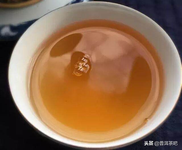撬茶新招丨如何将又硬又紧的沱茶撬散？