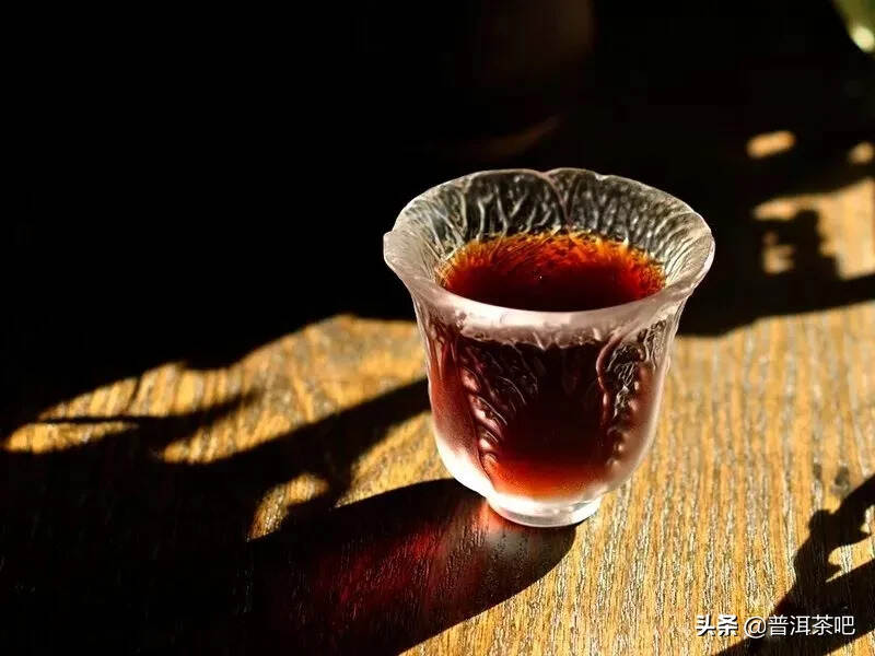 易武古曼撒古树晒红滇红茶，用一杯茶的温暖 寻梦易武国色天香