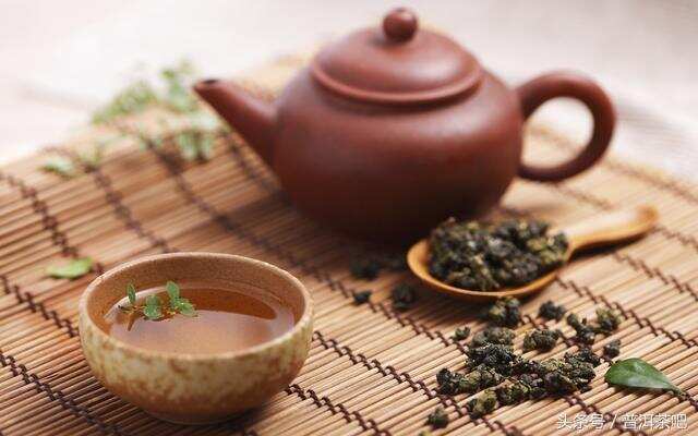 在春风中穿越到古代，饮一盏茶