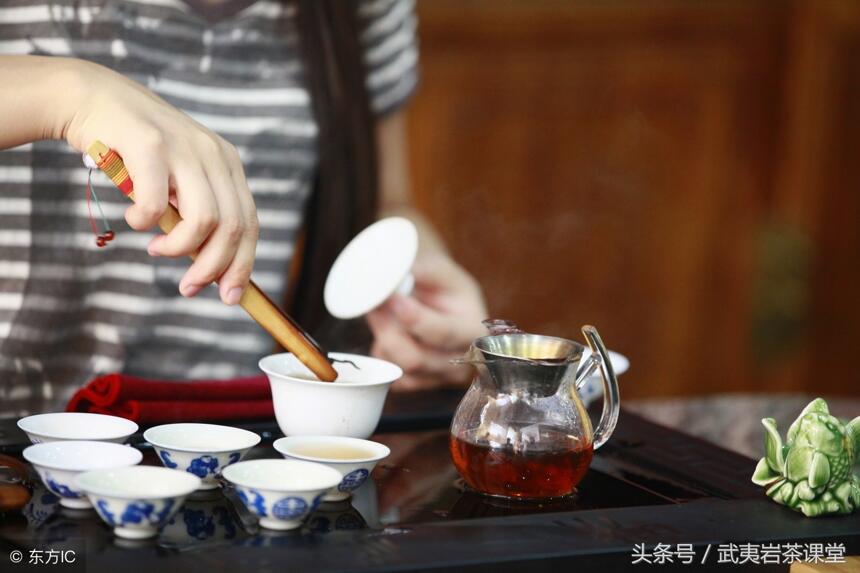 在茶的世界里，茶叶已经被视为作品，但茶汤还没有