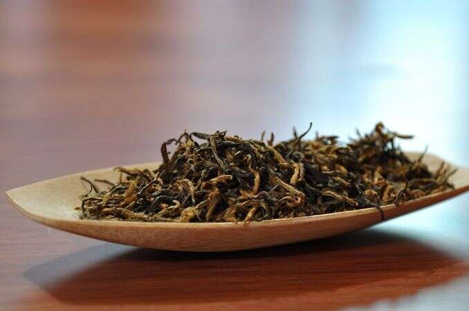 天下之最武夷茶，同样产自武夷茶区，武夷岩茶和红茶的区别在哪？