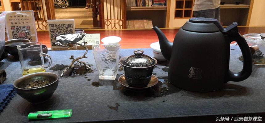 一方精致的茶席上需要哪些茶器及其作用
