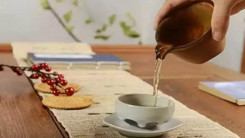 一杯茶可以穿透人生，让你看到生命素雅的本质