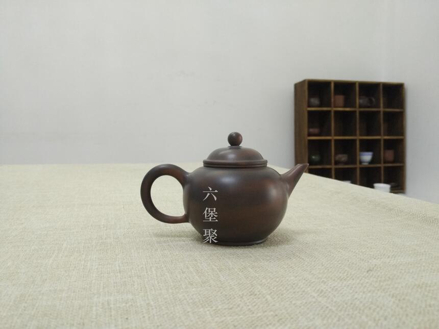 「拍卖」几把适合泡老茶的坭兴陶小壶，低价开拍