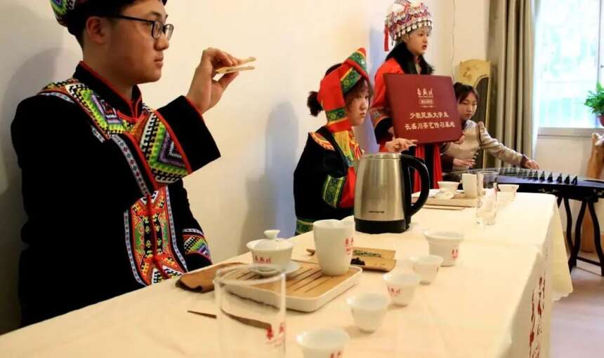 茶文化传习交流平台走进三峡大学