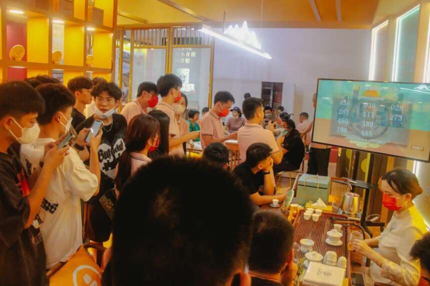 泛茶盛装亮相广州茶博会 | 新品风调雨顺同步上市