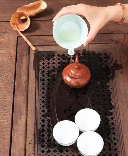 分享一种生普洱茶的冲泡技巧