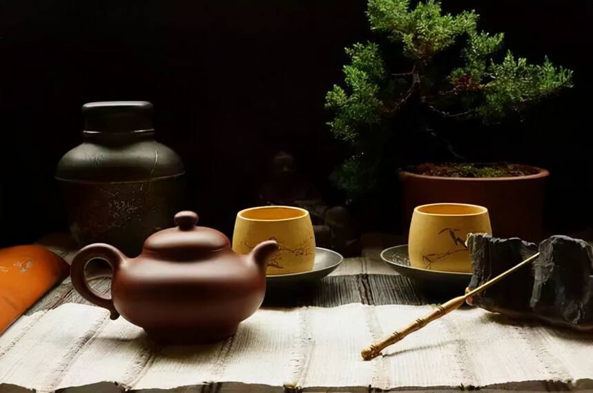 宋代文人生活四雅：点茶、焚香、插花、挂画