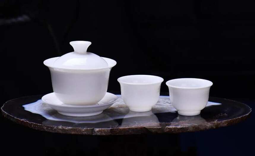 茶文化：懂茶之人，讲究茶具搭配