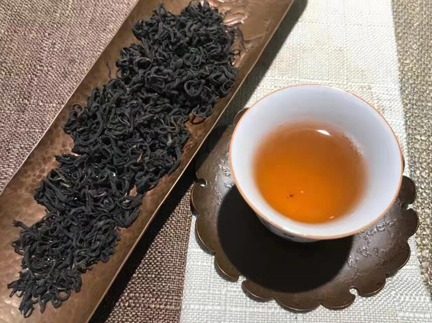 六堡茶文化习俗：神奇的“看门茶”