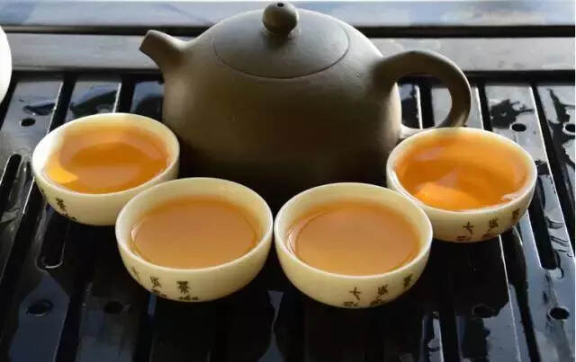 晨起不要这样喝茶，风险太大……教你早晨喝茶的正确方法