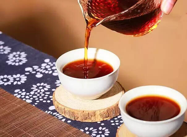 普洱茶的陈味、霉味、堆味，你分得清楚吗？