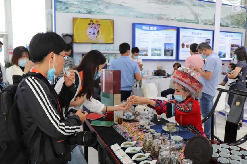 采花茶业作为唯一湖北茶企代表出席中国国际服务贸易交流会